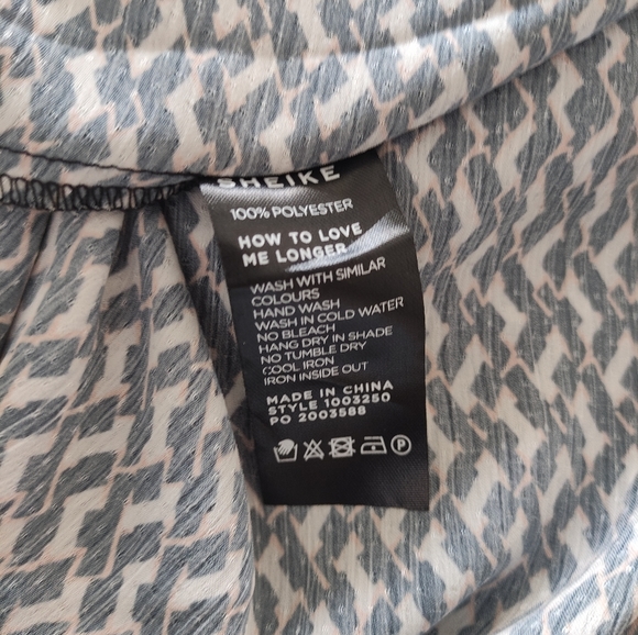 Sheike tie knot bust geometric print maxi dress - Picture 4 of 8